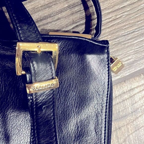 Vintage Perlina New York black leather crossbody 7.5”x 7”x21” adjustable strap. - Picture 11 of 12